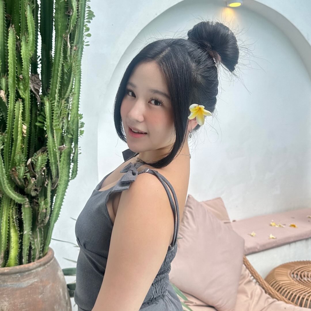 Foto profil kheren_natanya - Top Creator di BIOLINK